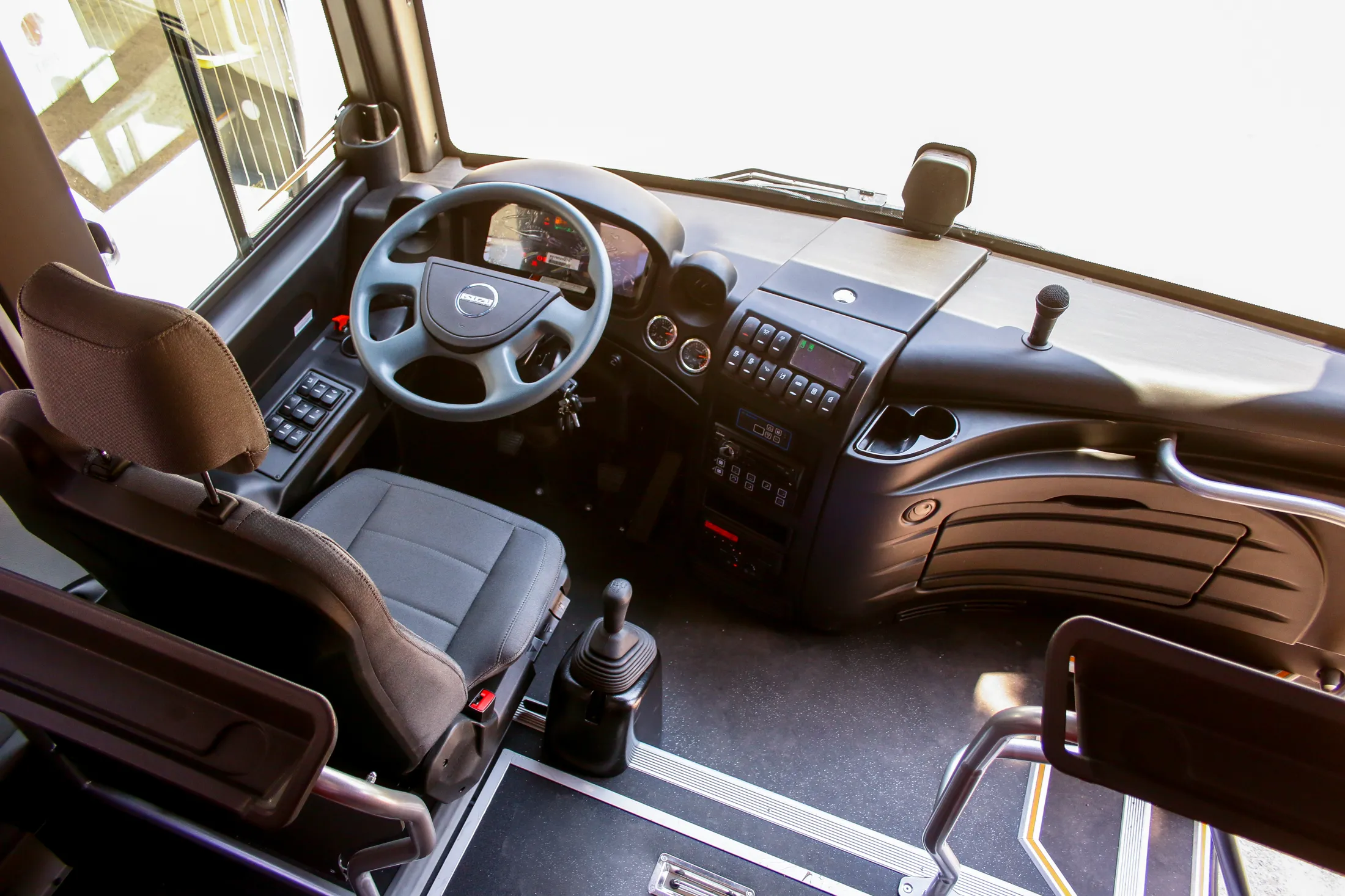 Anadolu Isuzu Novo and Citivolt bus CMF