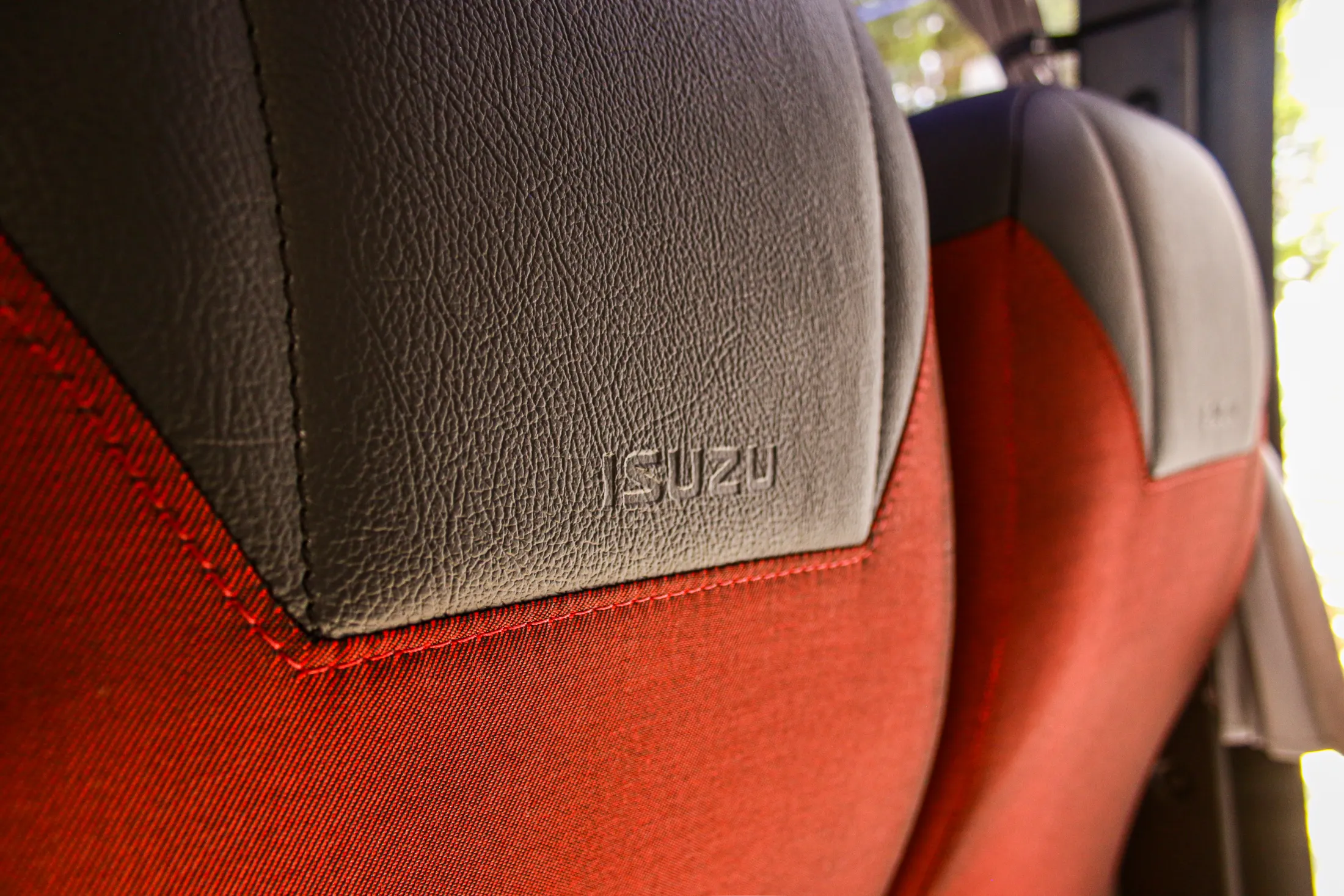 Isuzu Bus CMF